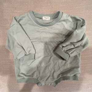 Trendy Littles Boutique long sleeve crewneck romper 12-18M